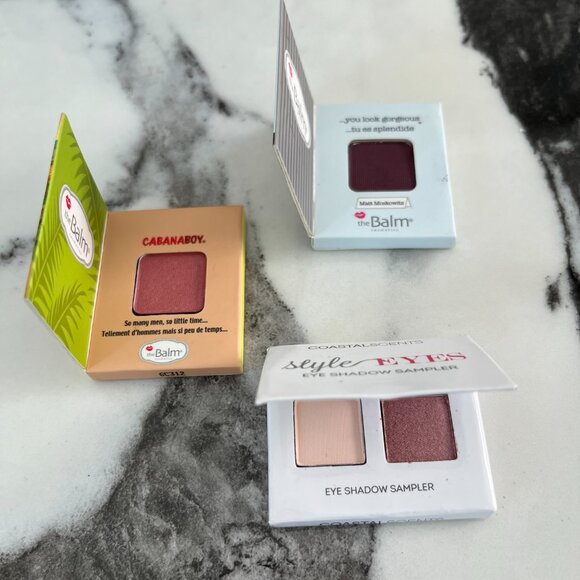 Unique Mini Eyeshadow/Blush Books - Travel Size - Never Been Used - Picture 3 of 7